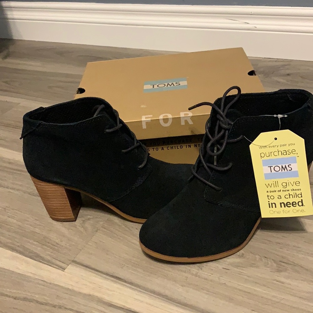 Toms Lunata Lace Up Bootie Size 8.5